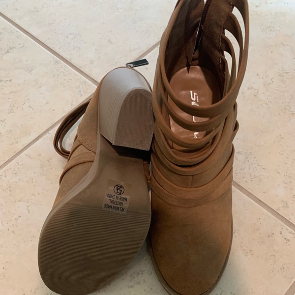 Wedges size 5 1/2 - Picture 1 of 2